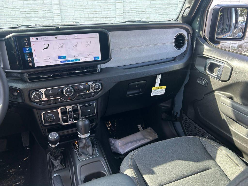new 2025 Jeep Gladiator car, priced at $41,283