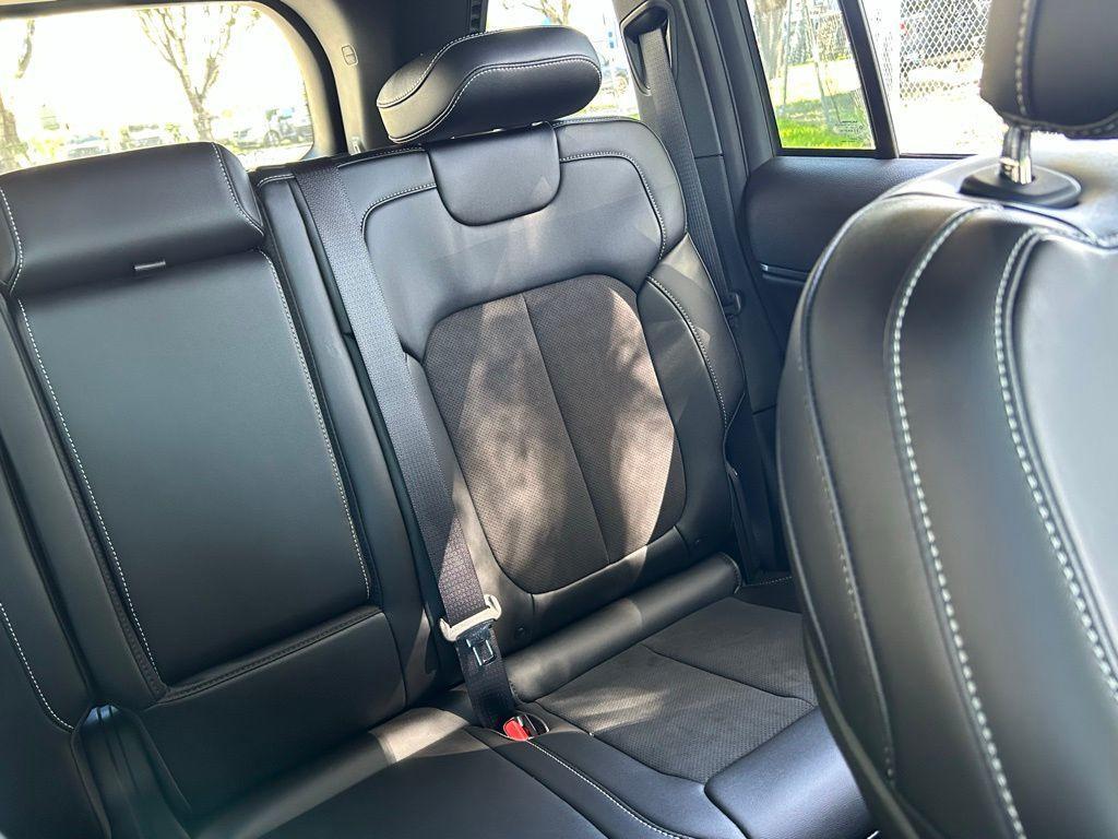 new 2025 Jeep Grand Cherokee car, priced at $39,951