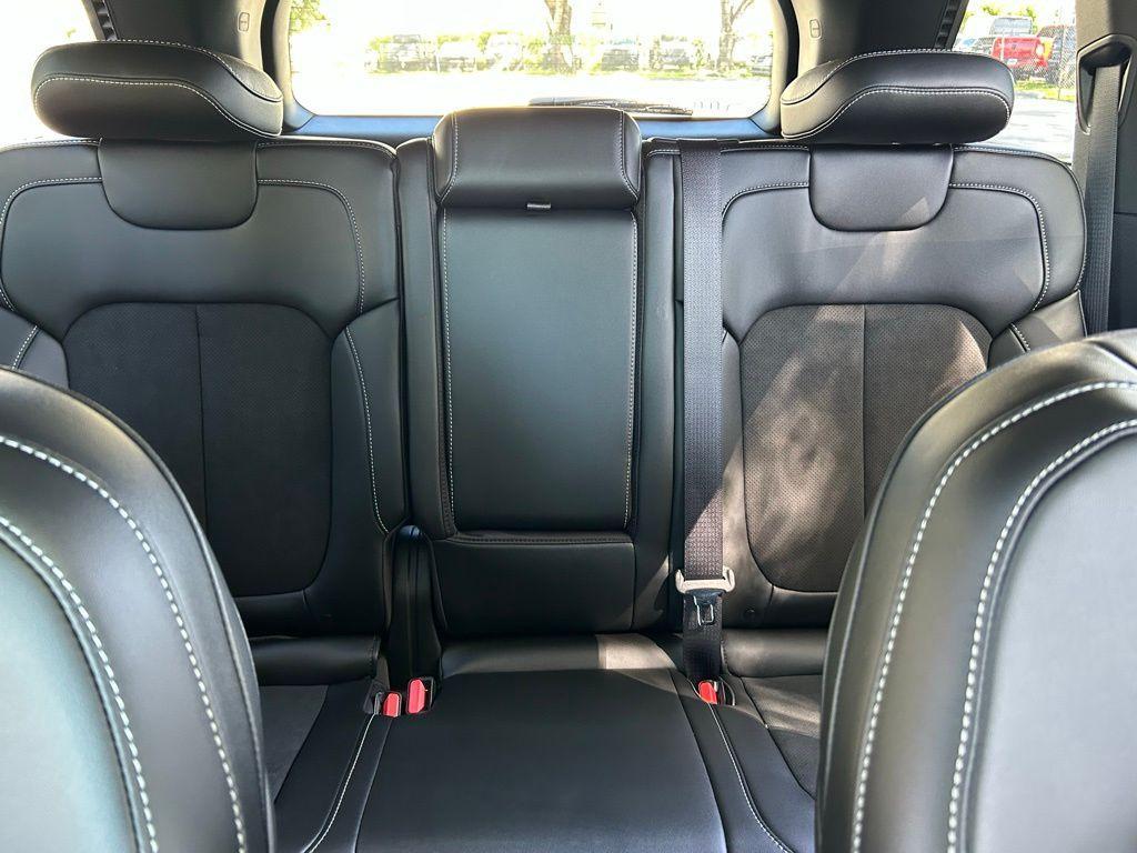 new 2025 Jeep Grand Cherokee car, priced at $39,951
