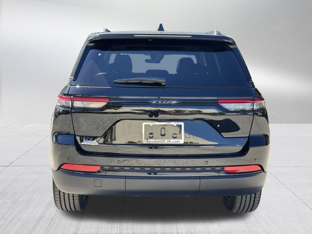 new 2025 Jeep Grand Cherokee car, priced at $39,951