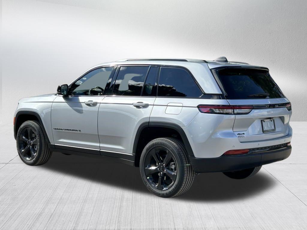 new 2025 Jeep Grand Cherokee car, priced at $41,821