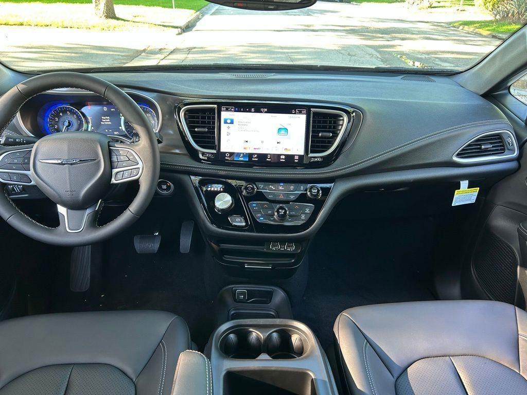 new 2026 Chrysler Pacifica car