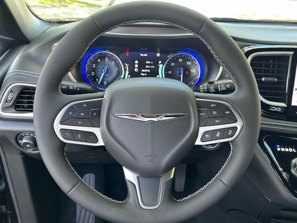 new 2026 Chrysler Pacifica car