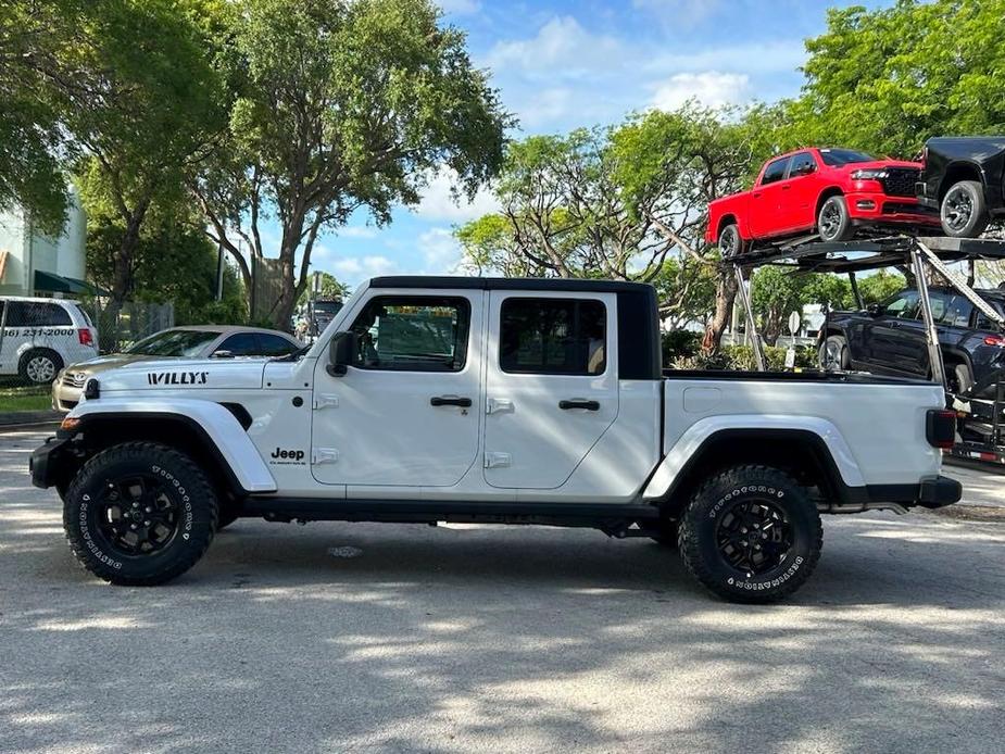 new 2024 Jeep Gladiator car, priced at $43,932