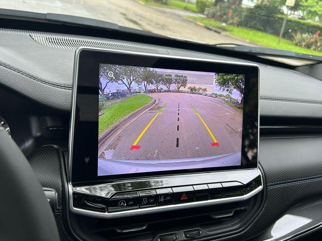 new 2025 Jeep Compass car, priced at $32,335