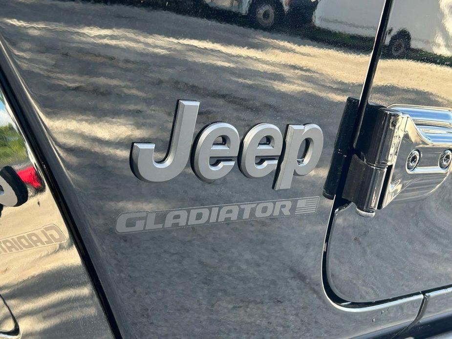 new 2024 Jeep Gladiator car, priced at $57,220