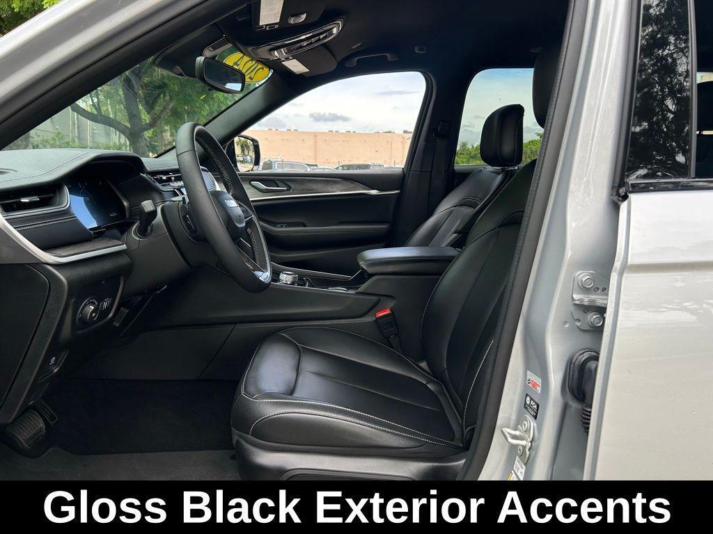 used 2024 Jeep Grand Cherokee car, priced at $34,896