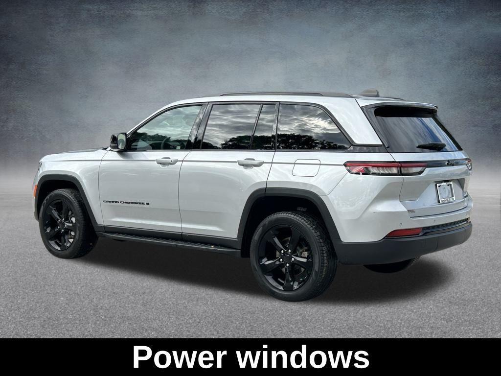 used 2024 Jeep Grand Cherokee car, priced at $34,896