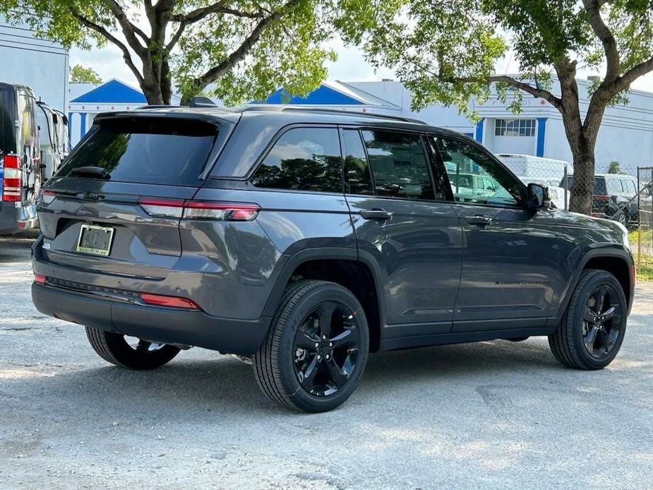 new 2024 Jeep Grand Cherokee car, priced at $40,158