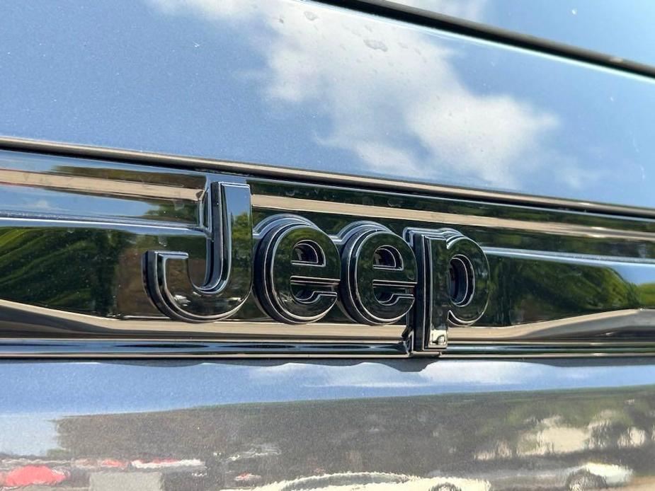 new 2024 Jeep Grand Cherokee car, priced at $40,158