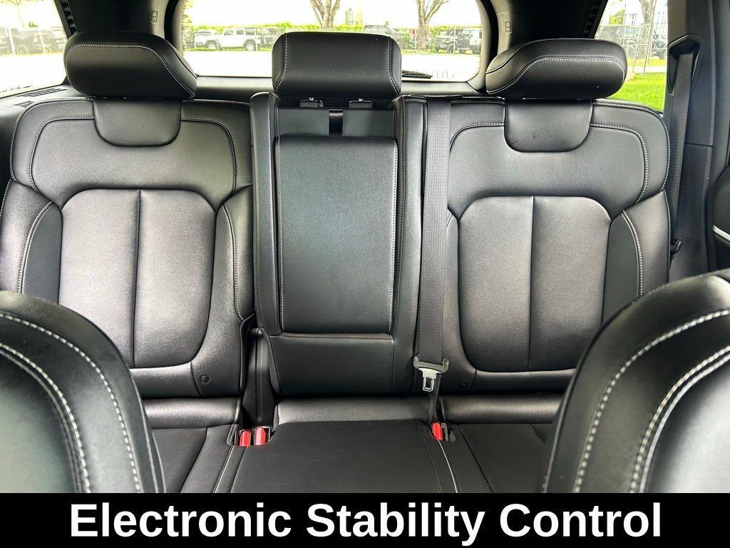 used 2024 Jeep Grand Cherokee car, priced at $35,996