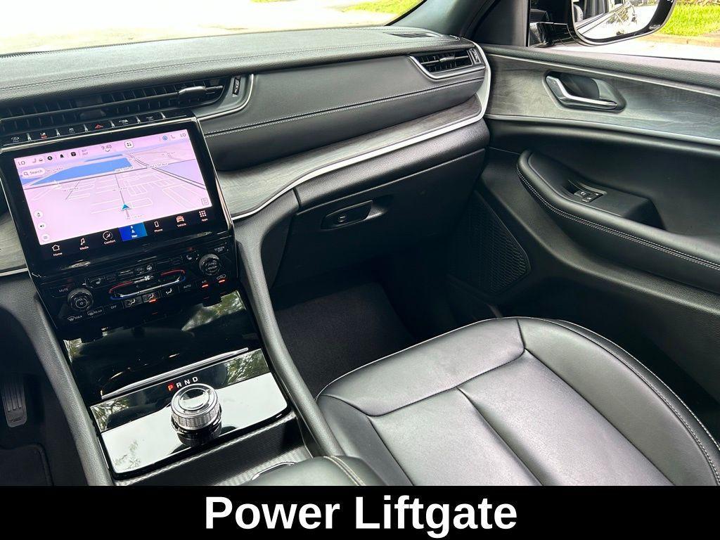 used 2024 Jeep Grand Cherokee car, priced at $35,996