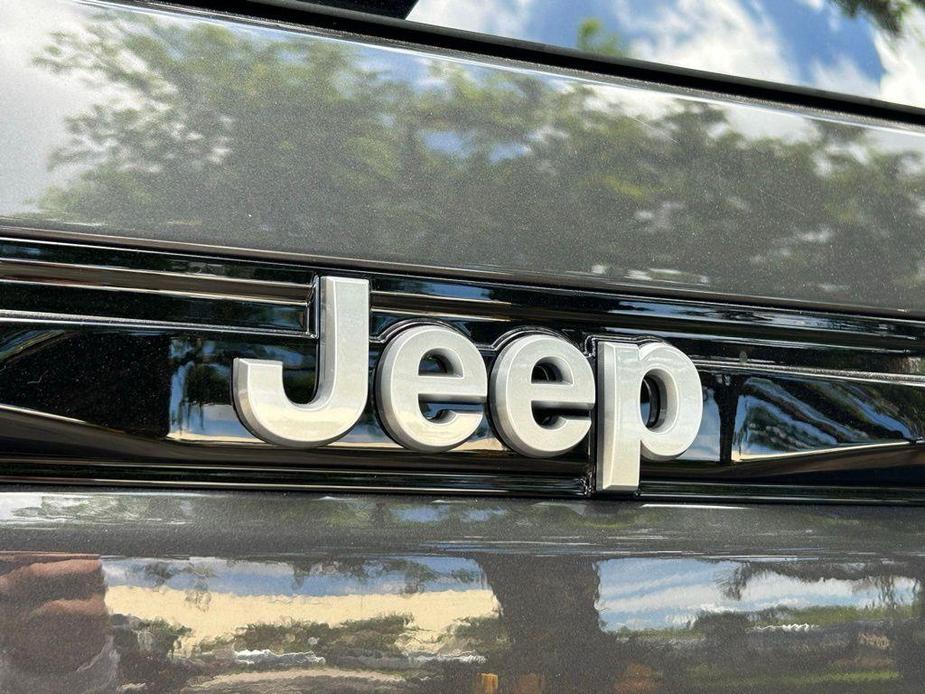 new 2025 Jeep Grand Cherokee car, priced at $33,021