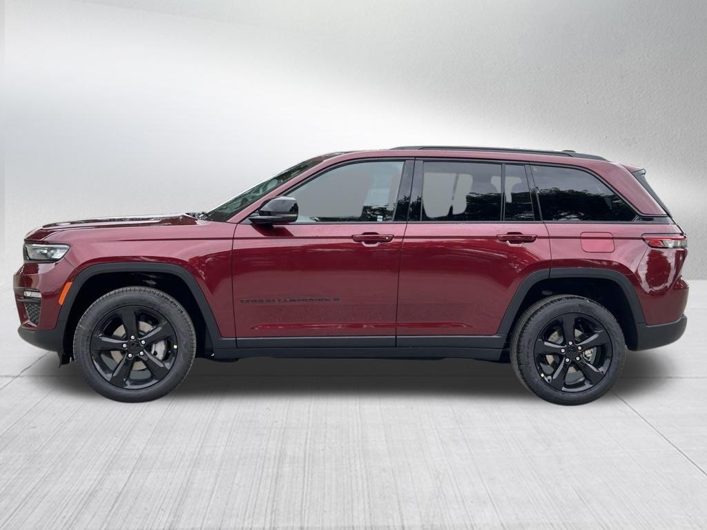 new 2025 Jeep Grand Cherokee car, priced at $42,820