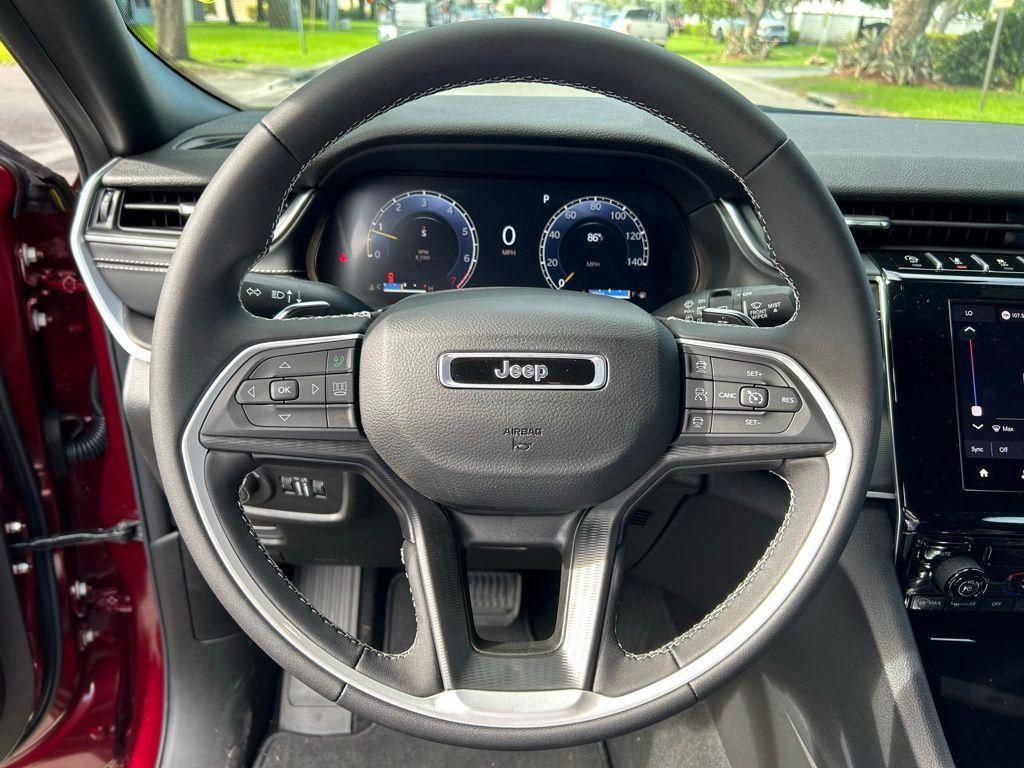 new 2024 Jeep Grand Cherokee car, priced at $34,978