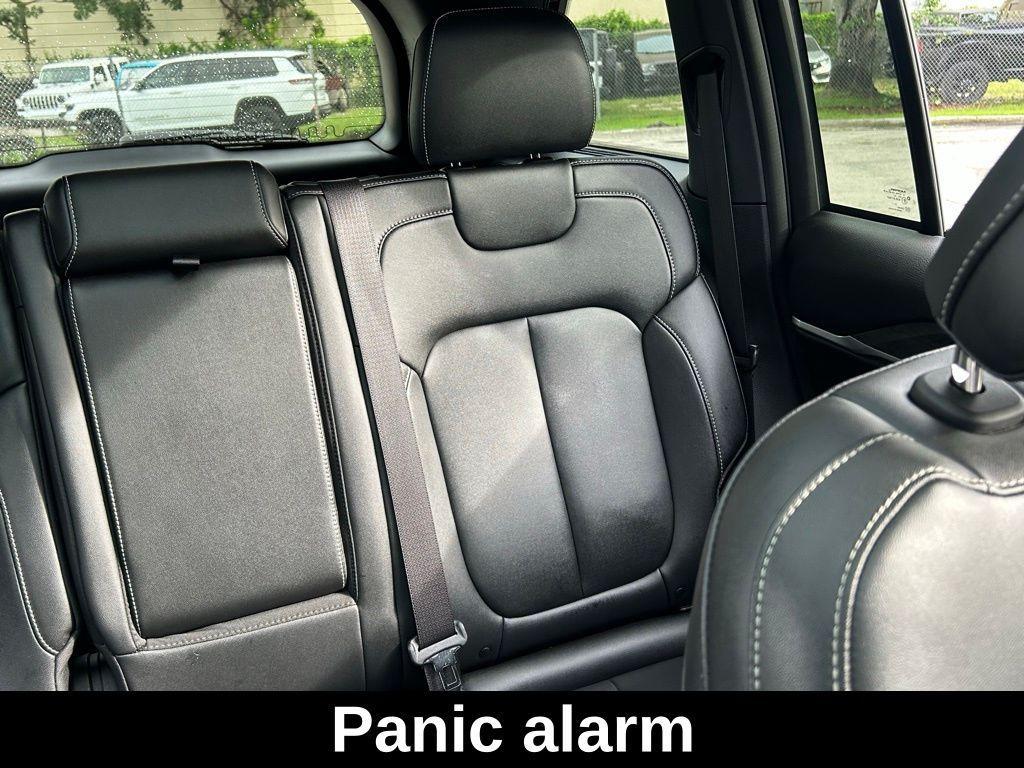 used 2024 Jeep Grand Cherokee car, priced at $39,956