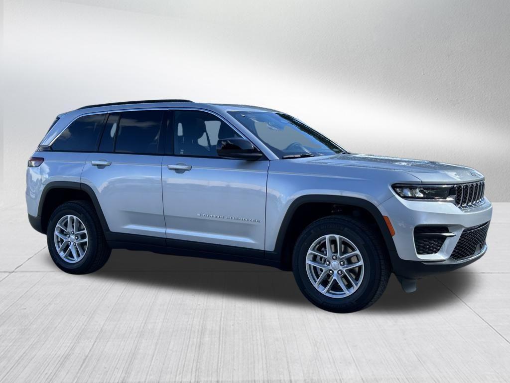 new 2025 Jeep Grand Cherokee car, priced at $33,991