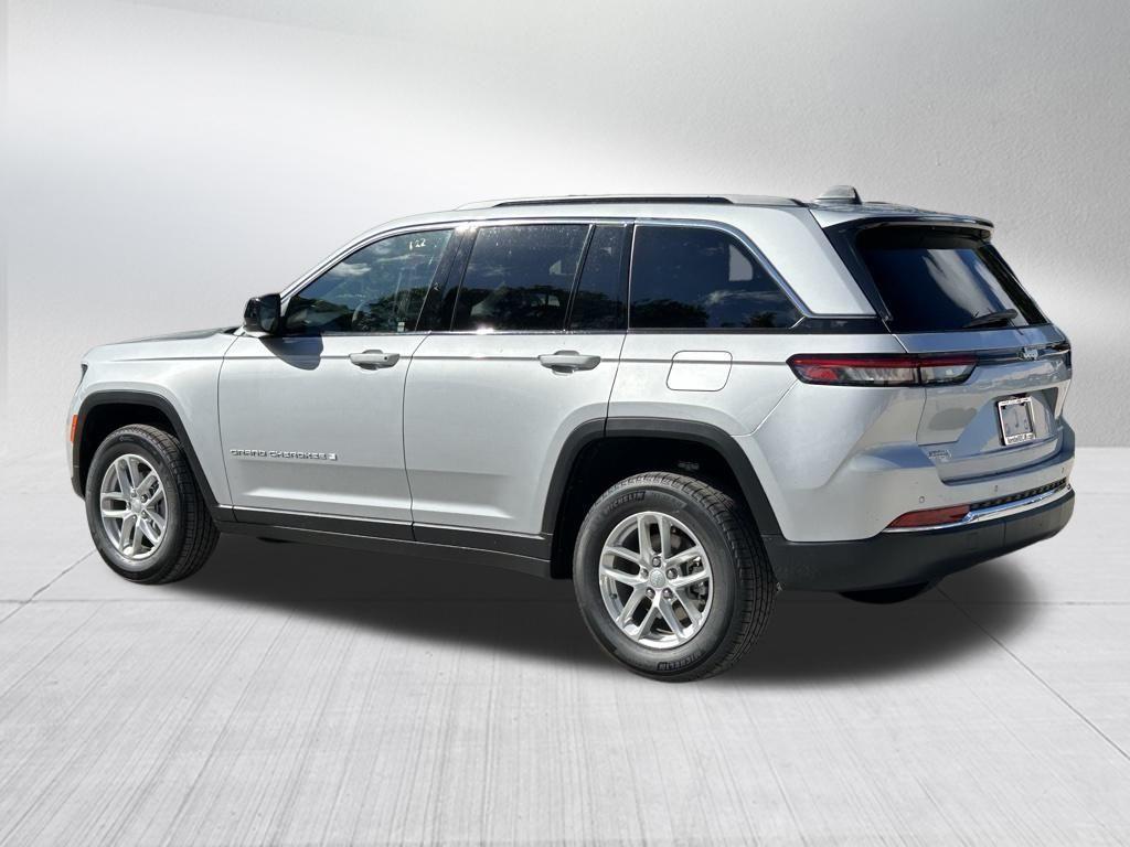 new 2025 Jeep Grand Cherokee car, priced at $33,991