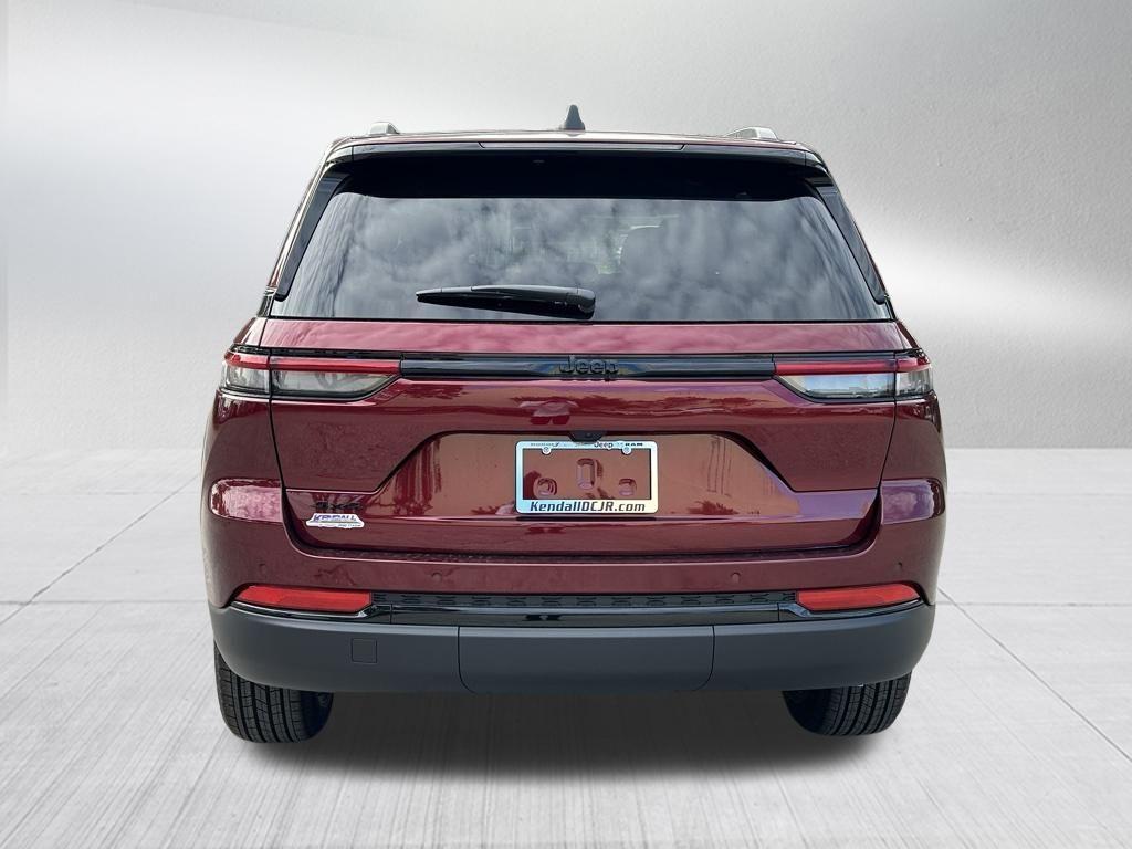 new 2025 Jeep Grand Cherokee car, priced at $38,857