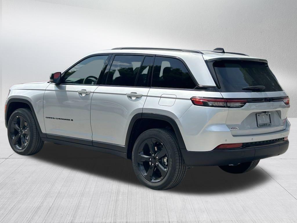 new 2024 Jeep Grand Cherokee car, priced at $37,736