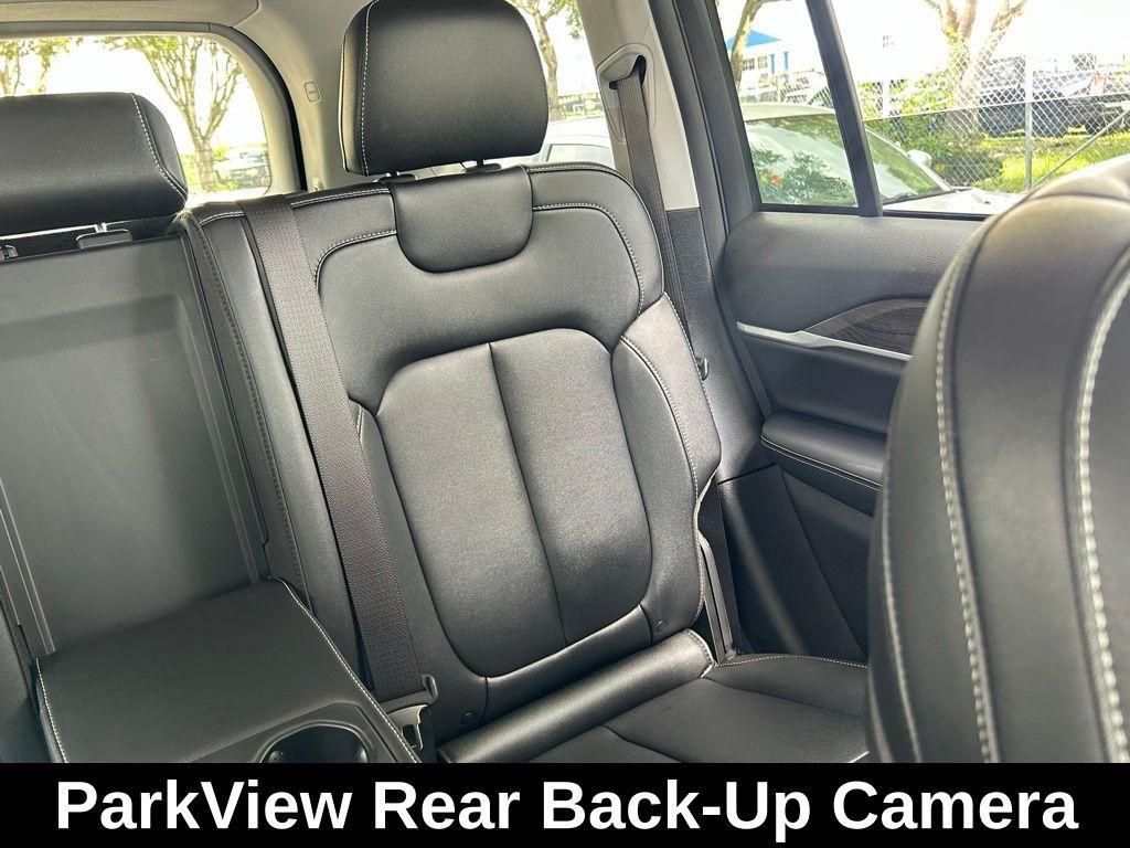 used 2024 Jeep Grand Cherokee car, priced at $35,996