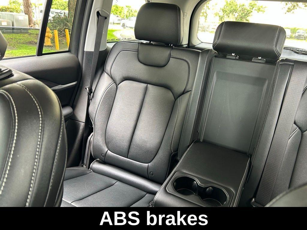 used 2024 Jeep Grand Cherokee car, priced at $35,996