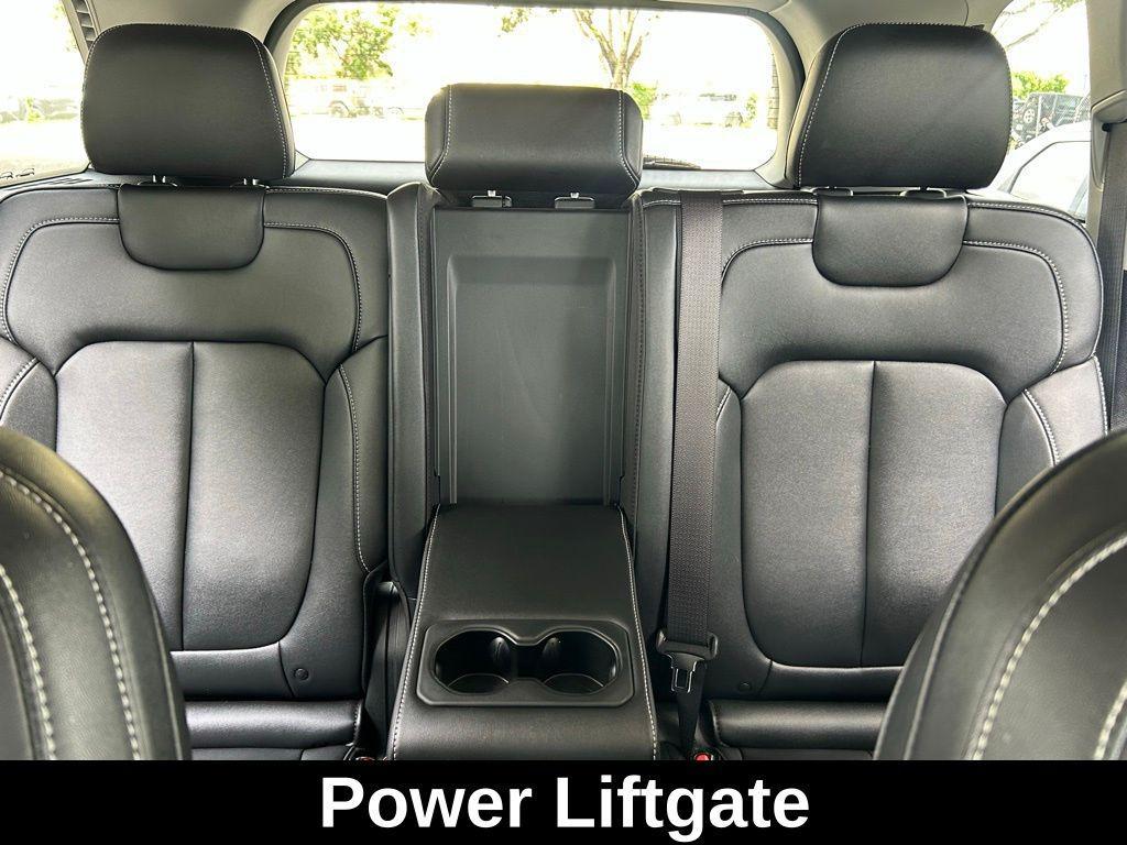 used 2024 Jeep Grand Cherokee car, priced at $35,996