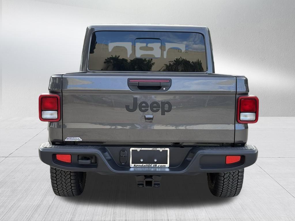 new 2025 Jeep Gladiator car, priced at $43,735