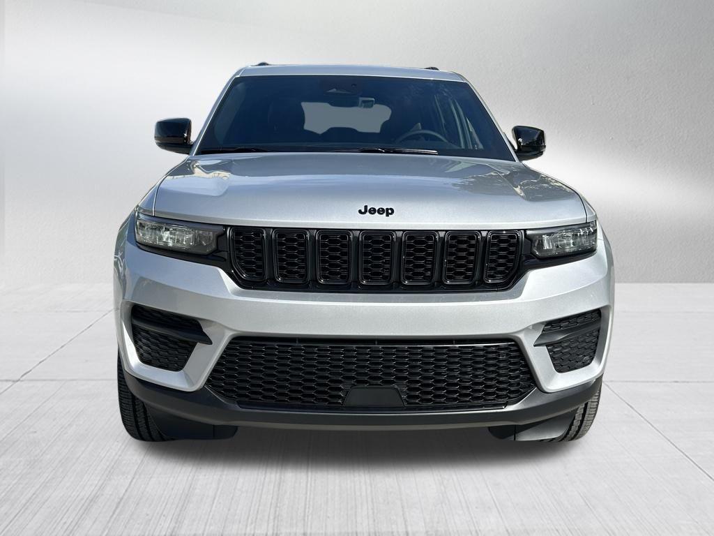 new 2025 Jeep Grand Cherokee car, priced at $39,951