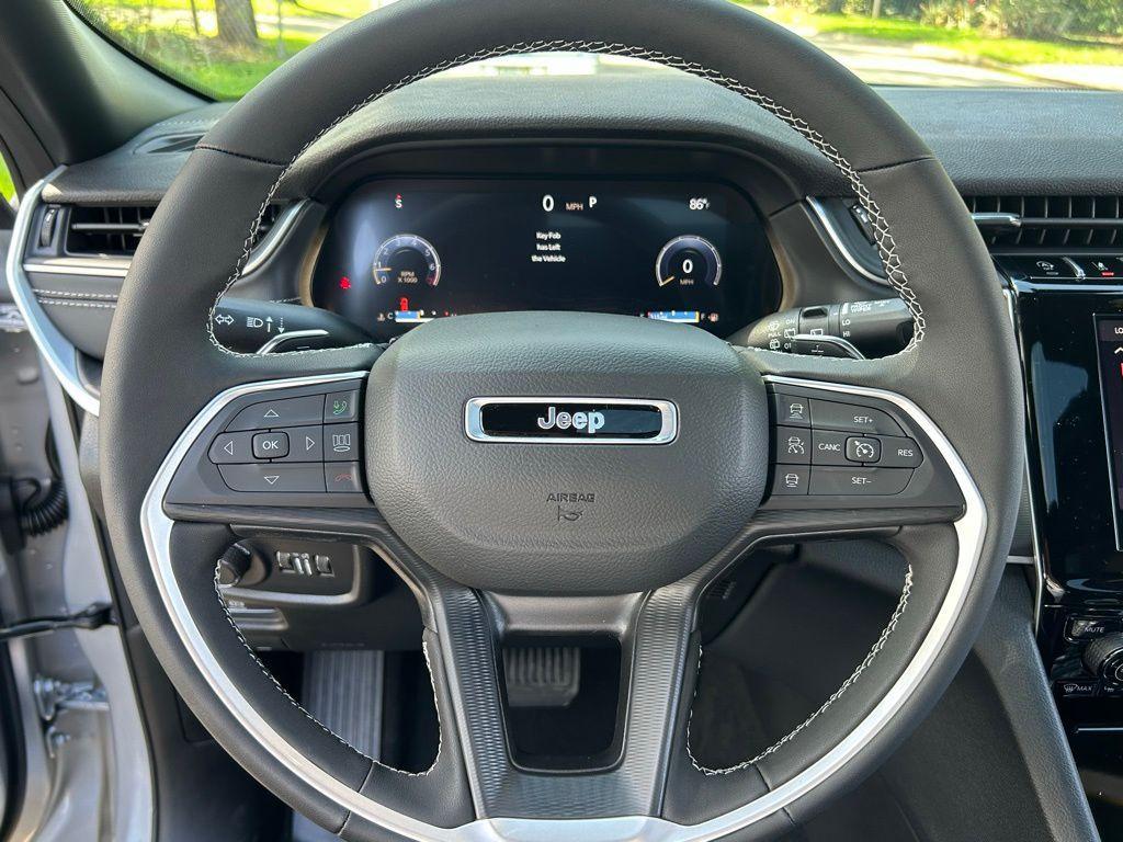 new 2025 Jeep Grand Cherokee car, priced at $39,951