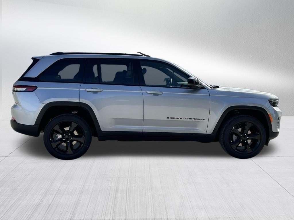 new 2025 Jeep Grand Cherokee car, priced at $39,951