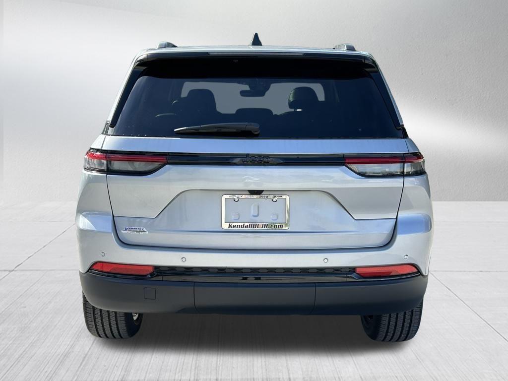 new 2025 Jeep Grand Cherokee car, priced at $39,951