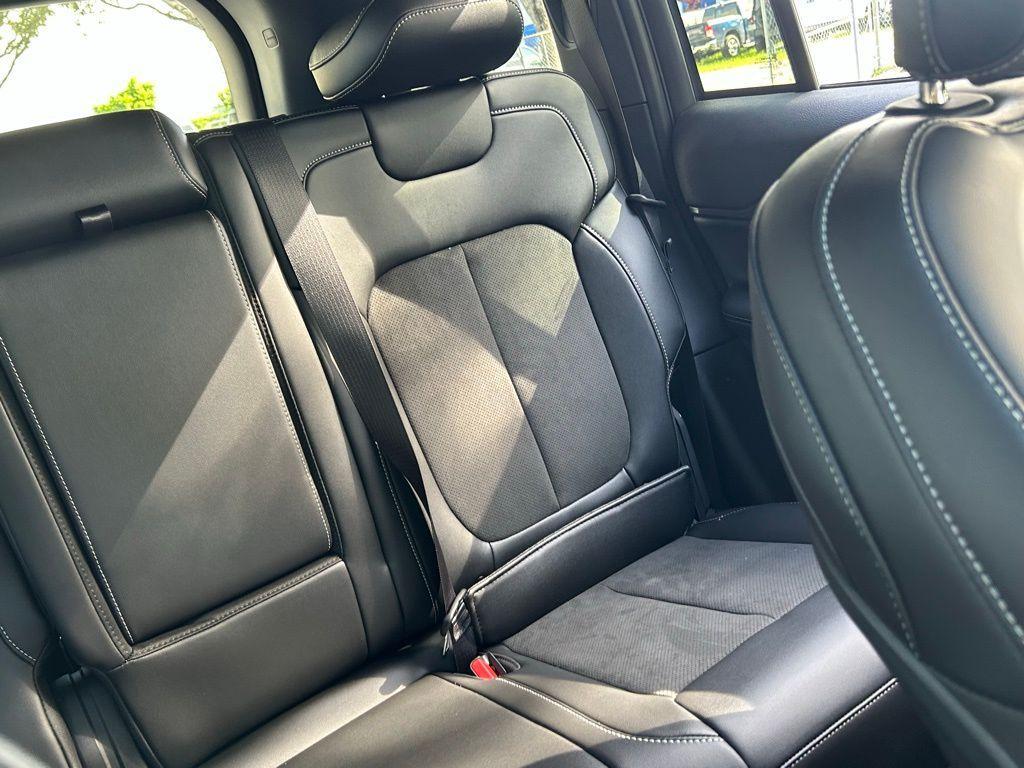 new 2025 Jeep Grand Cherokee car, priced at $39,951