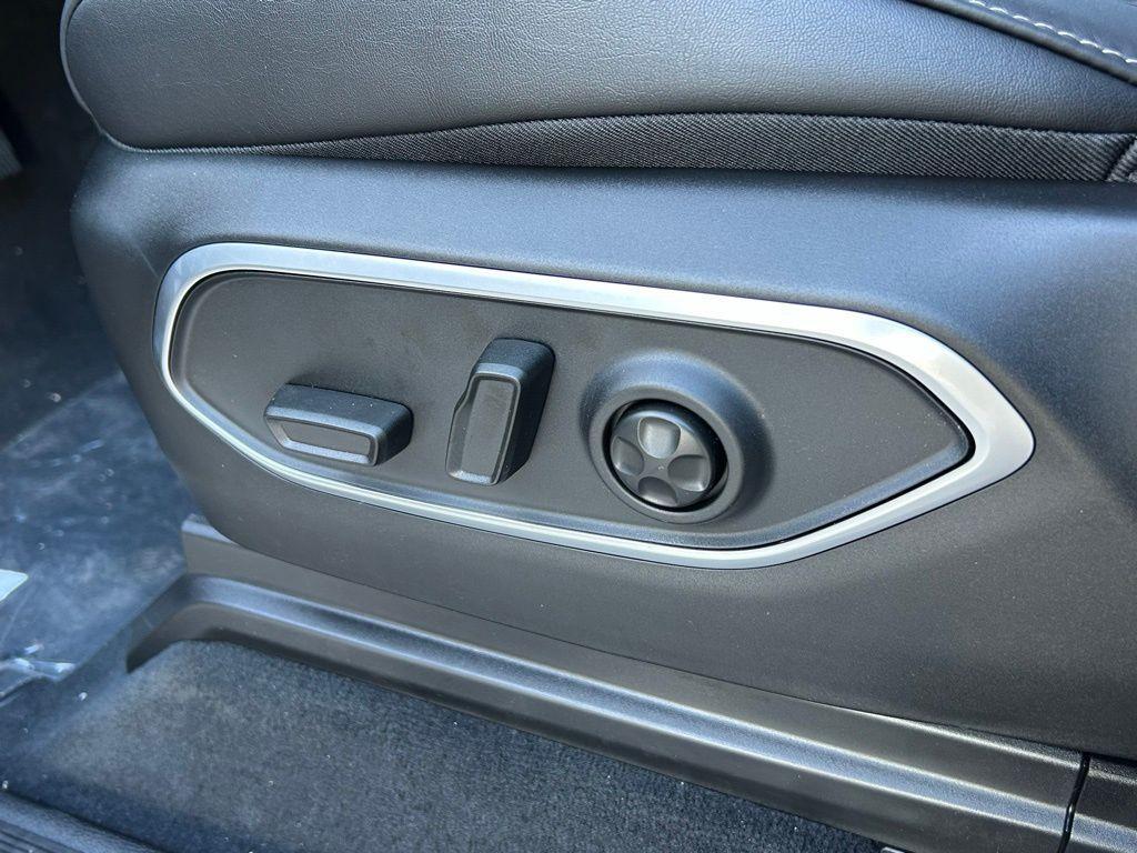 new 2025 Jeep Wagoneer car, priced at $70,493