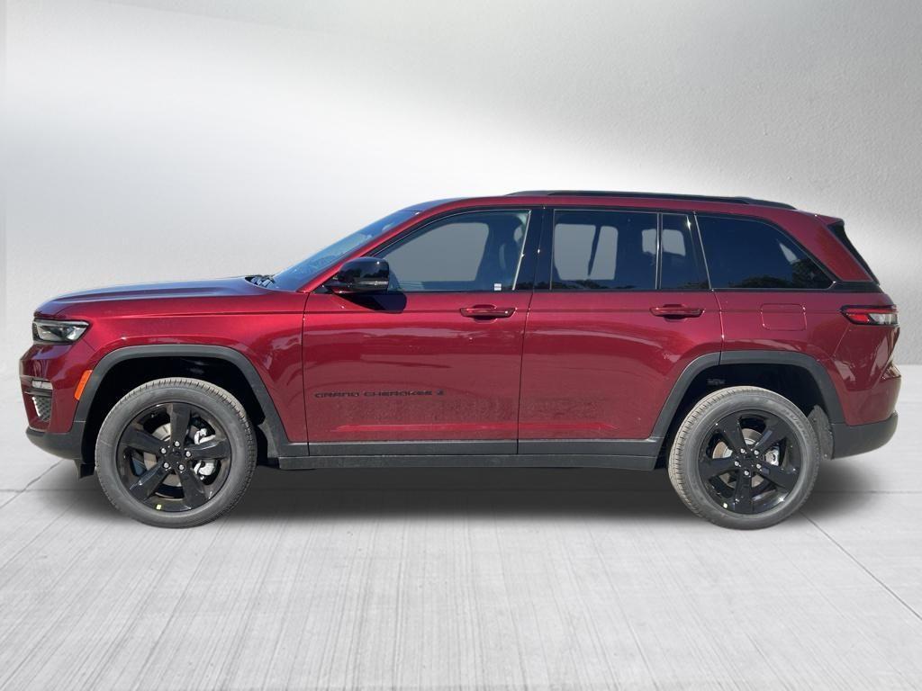 new 2025 Jeep Grand Cherokee car, priced at $39,983