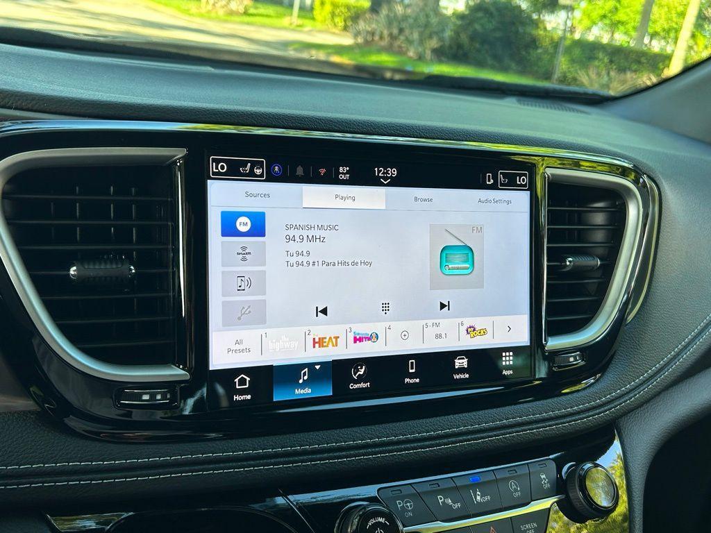 new 2025 Chrysler Pacifica car, priced at $41,189