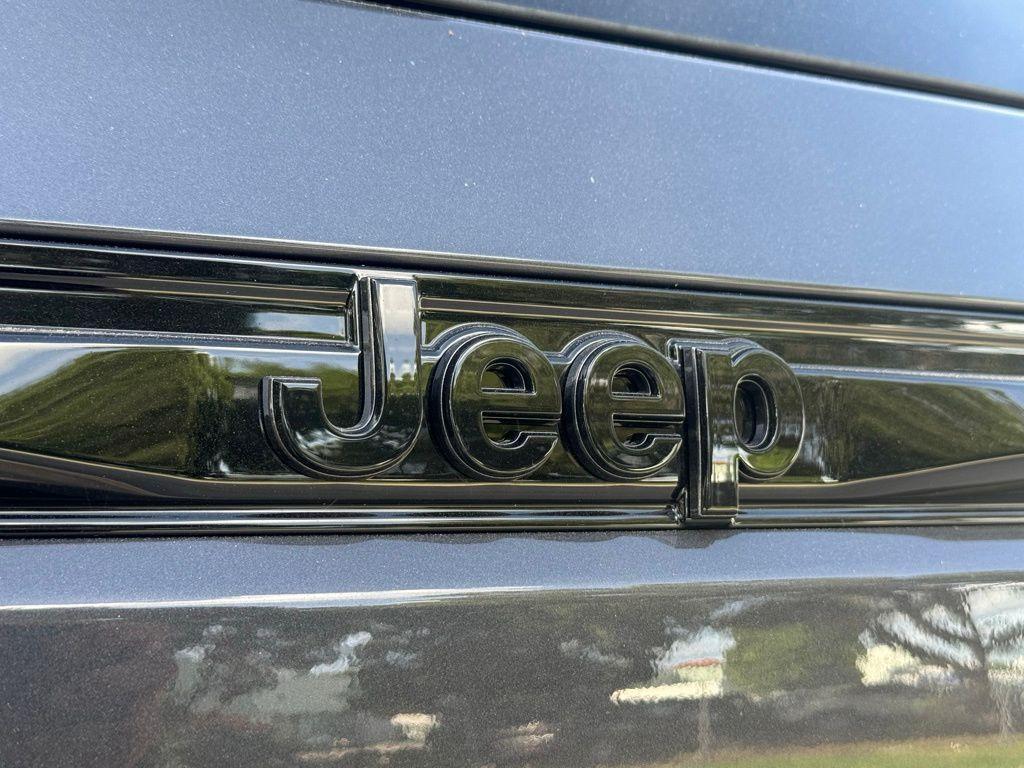 new 2025 Jeep Grand Cherokee car, priced at $43,518