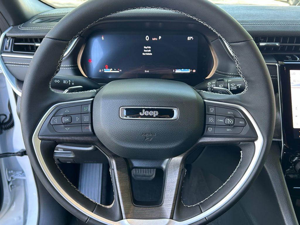 new 2025 Jeep Grand Cherokee car, priced at $39,589