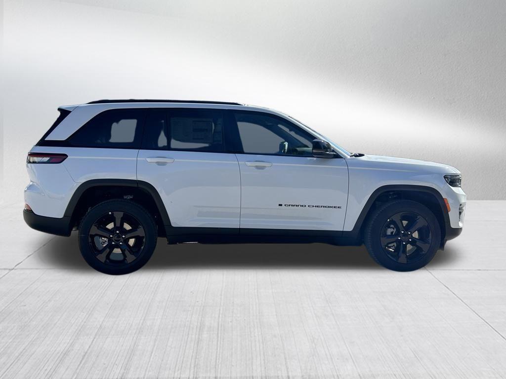 new 2025 Jeep Grand Cherokee car, priced at $39,589