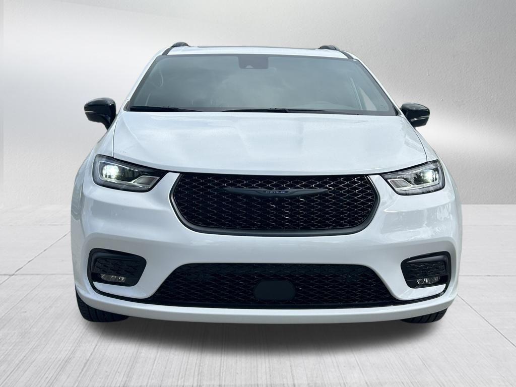 new 2025 Chrysler Pacifica car, priced at $49,928
