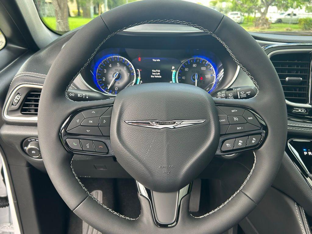 new 2025 Chrysler Pacifica car, priced at $49,928