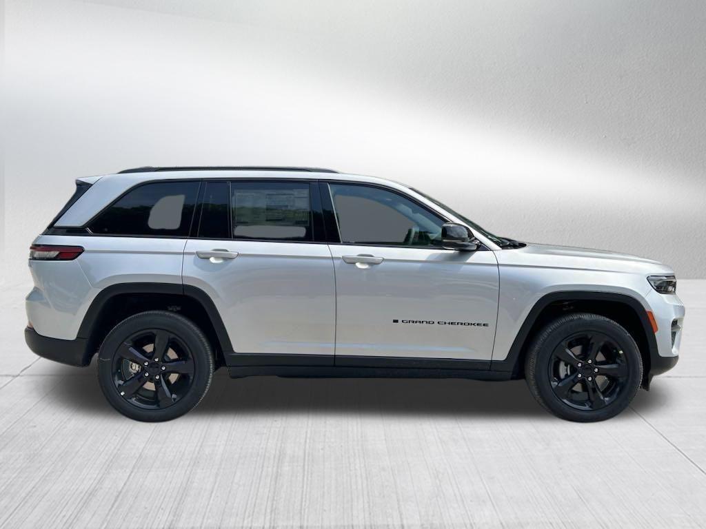 new 2024 Jeep Grand Cherokee car, priced at $37,736