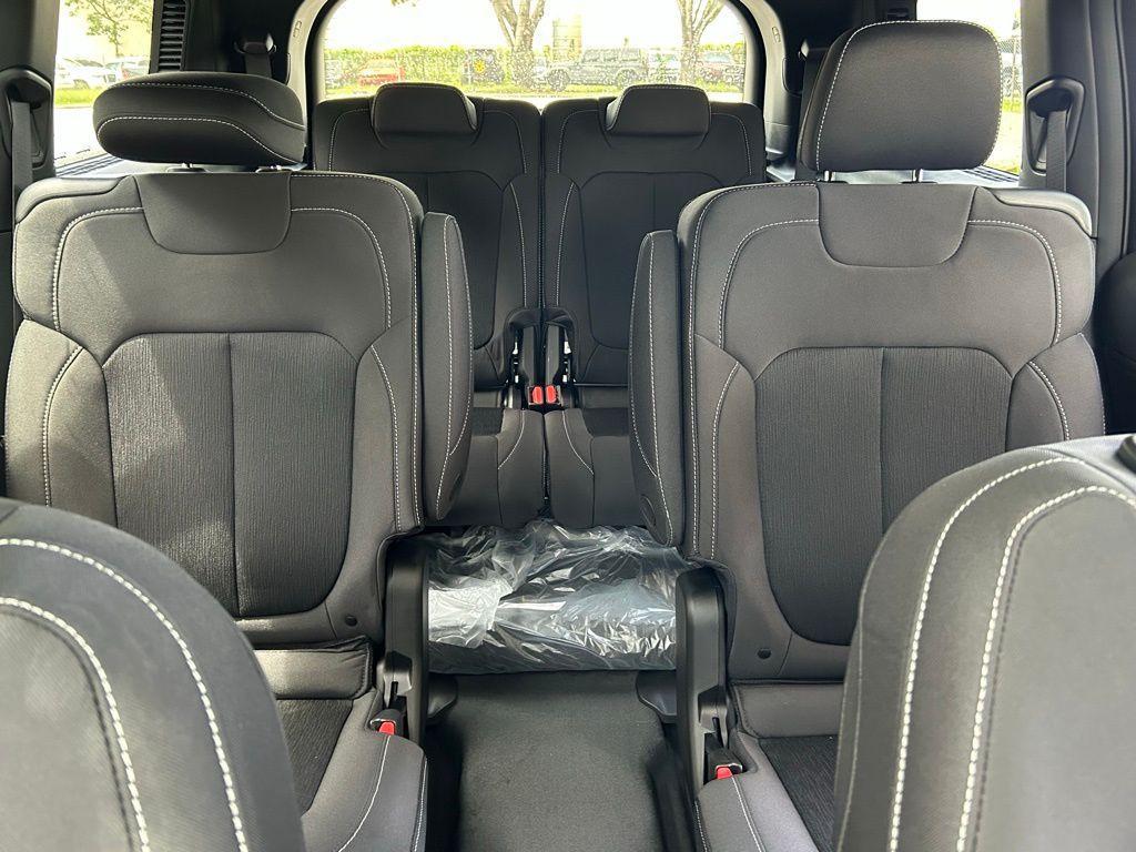 new 2025 Jeep Grand Cherokee L car, priced at $35,690