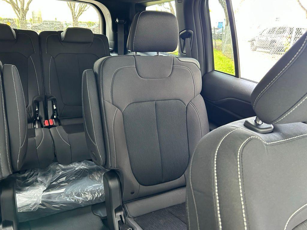new 2025 Jeep Grand Cherokee L car, priced at $35,690