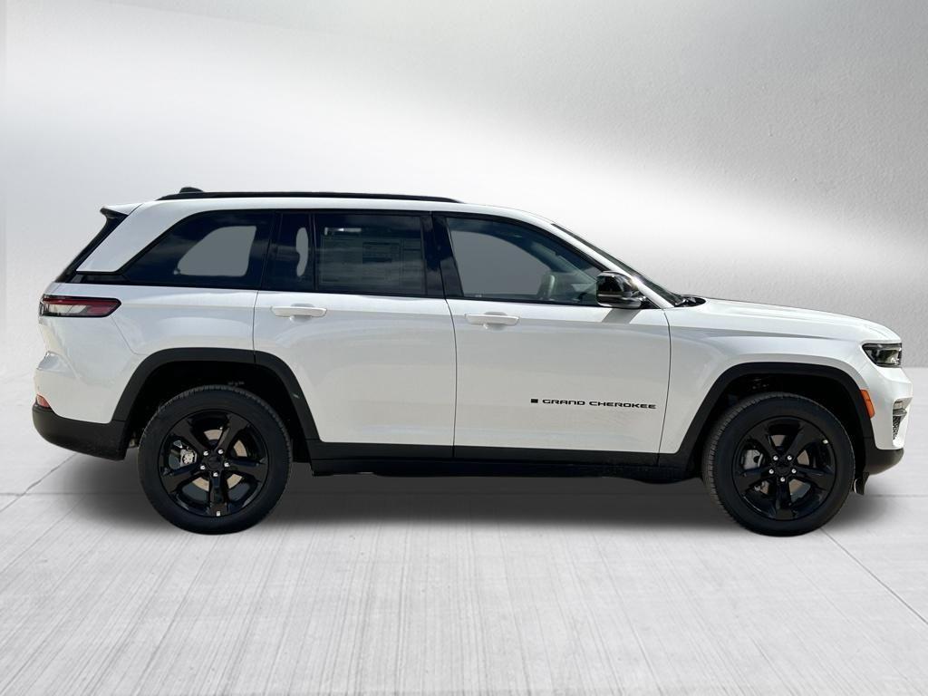 new 2025 Jeep Grand Cherokee car, priced at $42,971