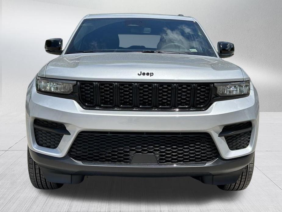 new 2024 Jeep Grand Cherokee car, priced at $37,107