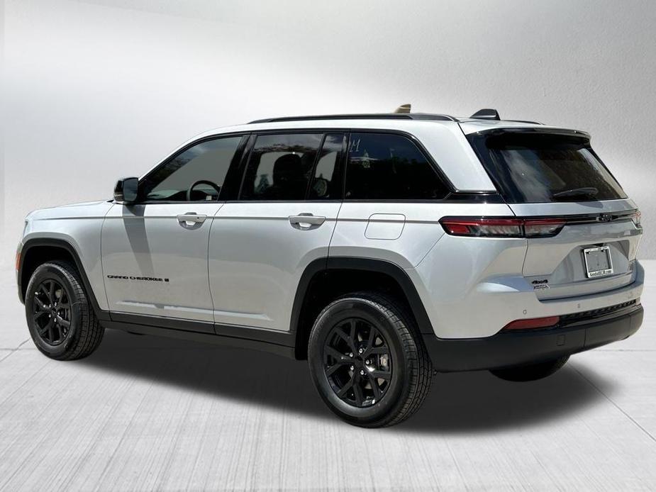 new 2024 Jeep Grand Cherokee car, priced at $37,107