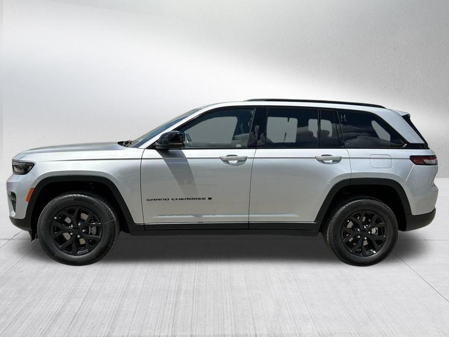 new 2024 Jeep Grand Cherokee car, priced at $37,107