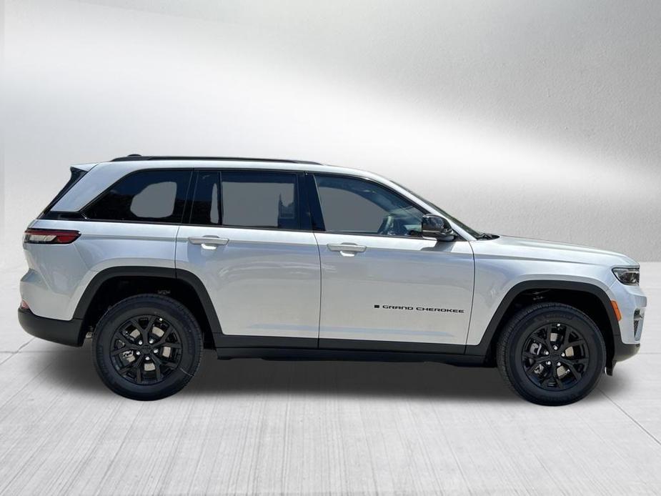 new 2024 Jeep Grand Cherokee car, priced at $37,107