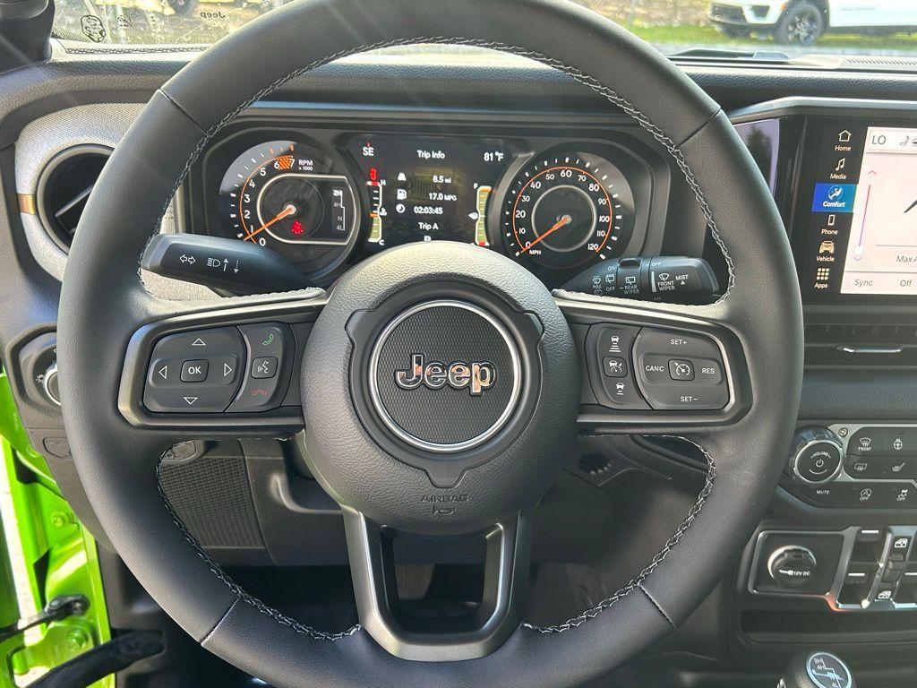 new 2025 Jeep Wrangler car, priced at $48,971